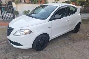 Lancia Ypsilon 1.2 5 porte Elefantino"PERFETTA"