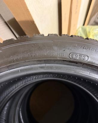 Gomme Hankook Winter Evo 3 Invernali 245/40 R19