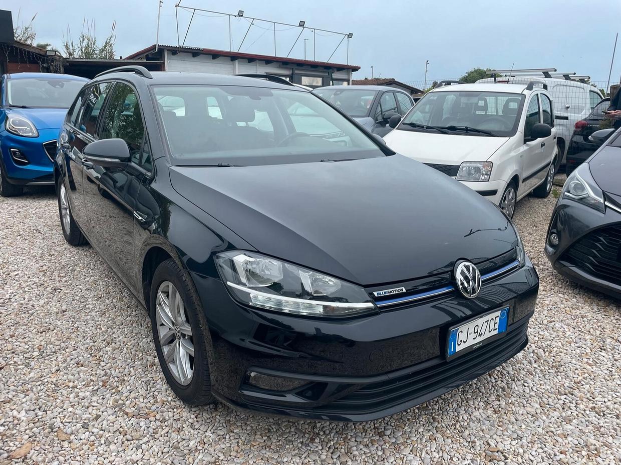 VOLKSWAGEN Golf 8ª serie