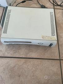 xbox 360 completa di joestick e giochi