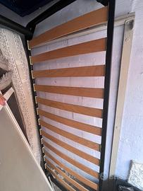 Rete singola con doghe in legno
