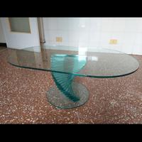 Tavolino ovale in cristallo con base a spirale