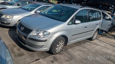 VOLKSWAGEN TOURAN 2003-2010 1.9 TDI 5 Porte