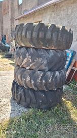 ruote complete di cerchi terna komatsu