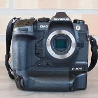 Olympus OM-D E-M1X