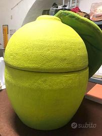 Oggettistica per scenografia  di carnevale