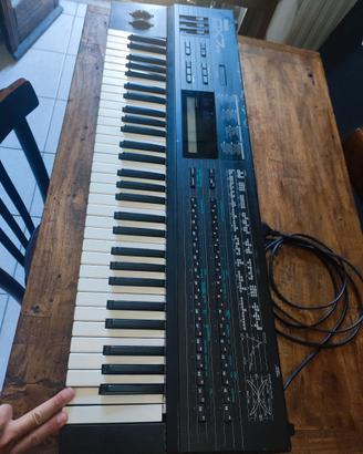 Tastiera Yamaha DX 7 II D