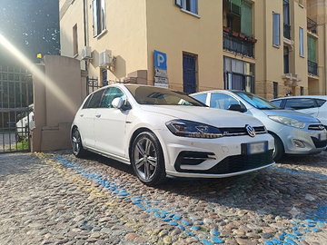VW Golf 7.5 1.4 TSI 125 CV 5p. Sport R-Line