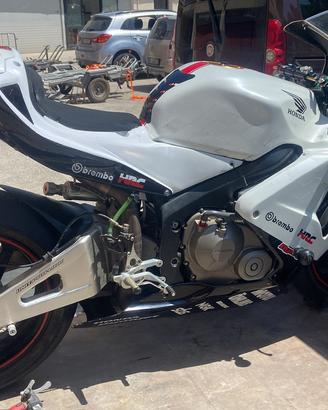 Honda cbr 600 rr
