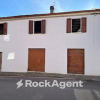 TRILOCALE CON CANTINA