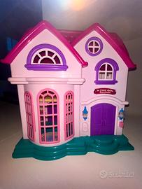 Casa delle bambole 35x35 + 2 bamboline + Accessori