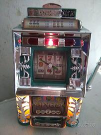 Sveglia a forma di slot machine