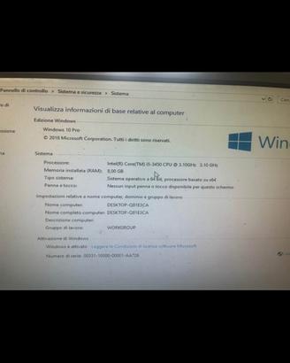 Computer tower con monitor e stampante