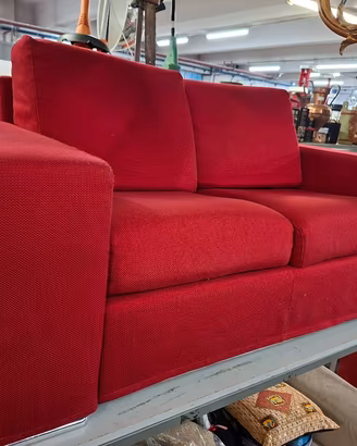 Divano rosso 2 posti