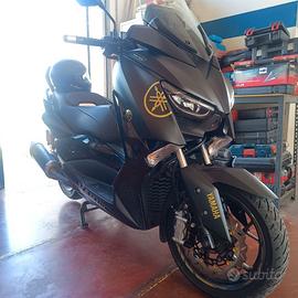 Yamaha x-max 300