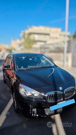 BMW 216 grand tourer nero
