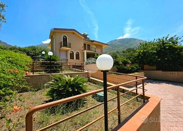 VILLA SINGOLA A PRAIA A MARE