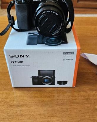 Fotocamera Sony alpha6100 2500 scatti + batterie