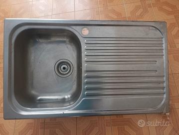 lavandino in acciaio inox 