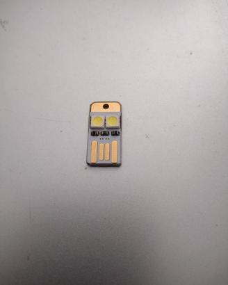 Mini Luce 2 Led presa Usb Auto Mobile Reversibile