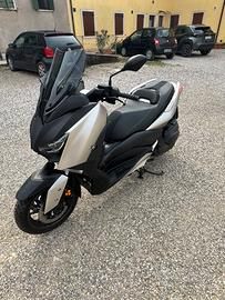 Yamaha X-Max 400 abs