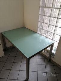 Tavolo in vetro + 4 sedie