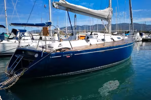 Barca a vela 11 metri Comet 36 - 3 cabine + bagno