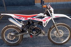 Beta 50 cross