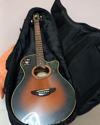 chitarra yamaha elettrificata