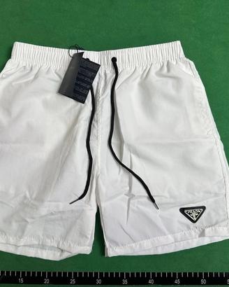 pantaloncini prada