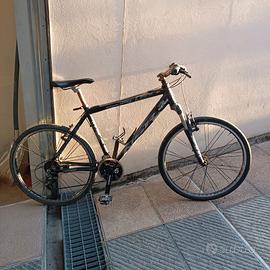 Mountain Bike NSR Charger GT 26" – Cambio Shimano 