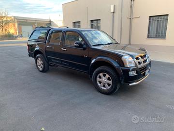 Isuzu D-Max 3.0 TD cat Crew Cab 4WD Pick-up LS Aut