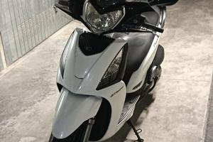 Kymco People 300 Gt