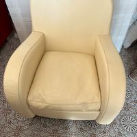 Poltrona Frau modello Daisy