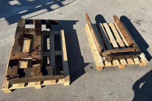 forche con castello per telescopico o pala gommata