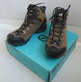 Scarponi Scarpa tg 44,5 nuovi trekking alpinismo