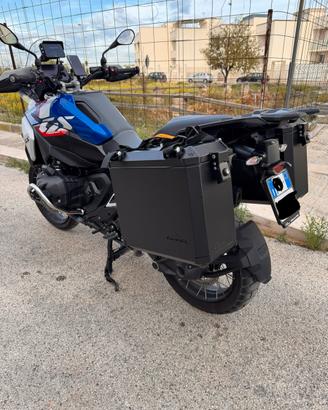 Valige bmw gs 1300