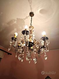Lampadario in cristallo e ottone