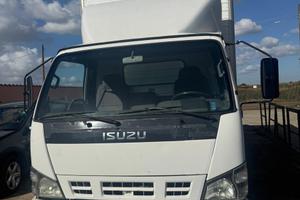 Furgone isuzu npr. Patente B, motore nuovo
