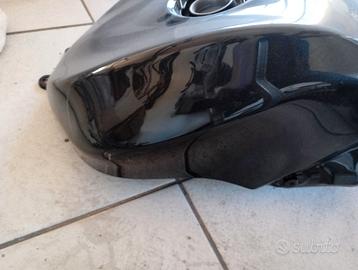 Serbatoio Kawasaki zx10 2004-2006