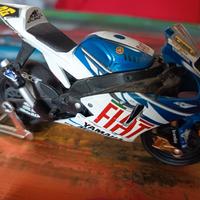YAMAHA YZR M1