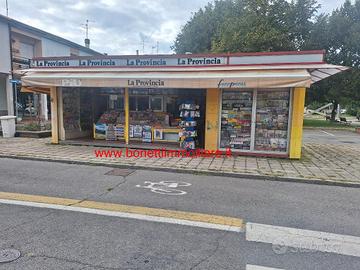 Chiosco in zona commerciale