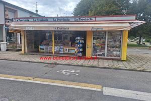 Chiosco in zona commerciale