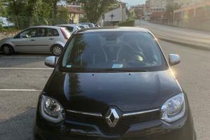 Renault Twingo urban night elettrica