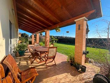 Villa di 400 m² con più di 5 locali a Chioggia