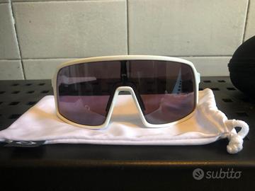 Occhiali Oakley Sutro S