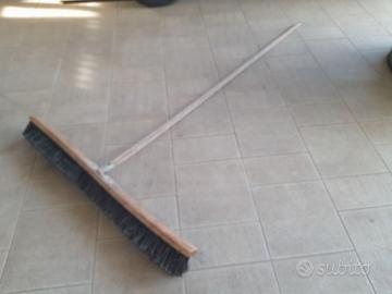 Maxi spazzolone