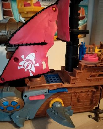 GALEONE DEI PIRATI FISHER PRICE + SQUALO