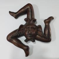 Trinacria In Legno Cm.20.  scultura da c