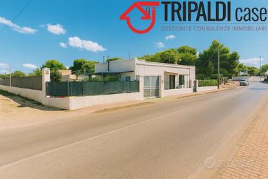 Litoranea Salentina Intero complesso immobiliare